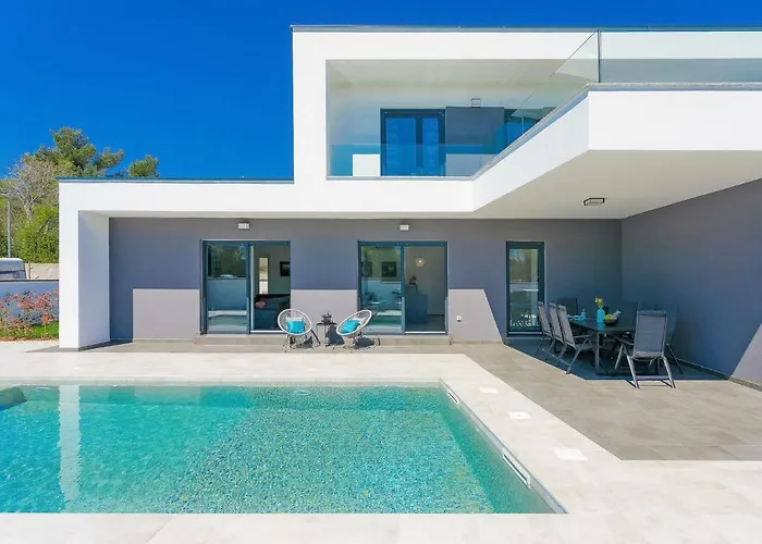 Villa Ella Premantura By Interhome