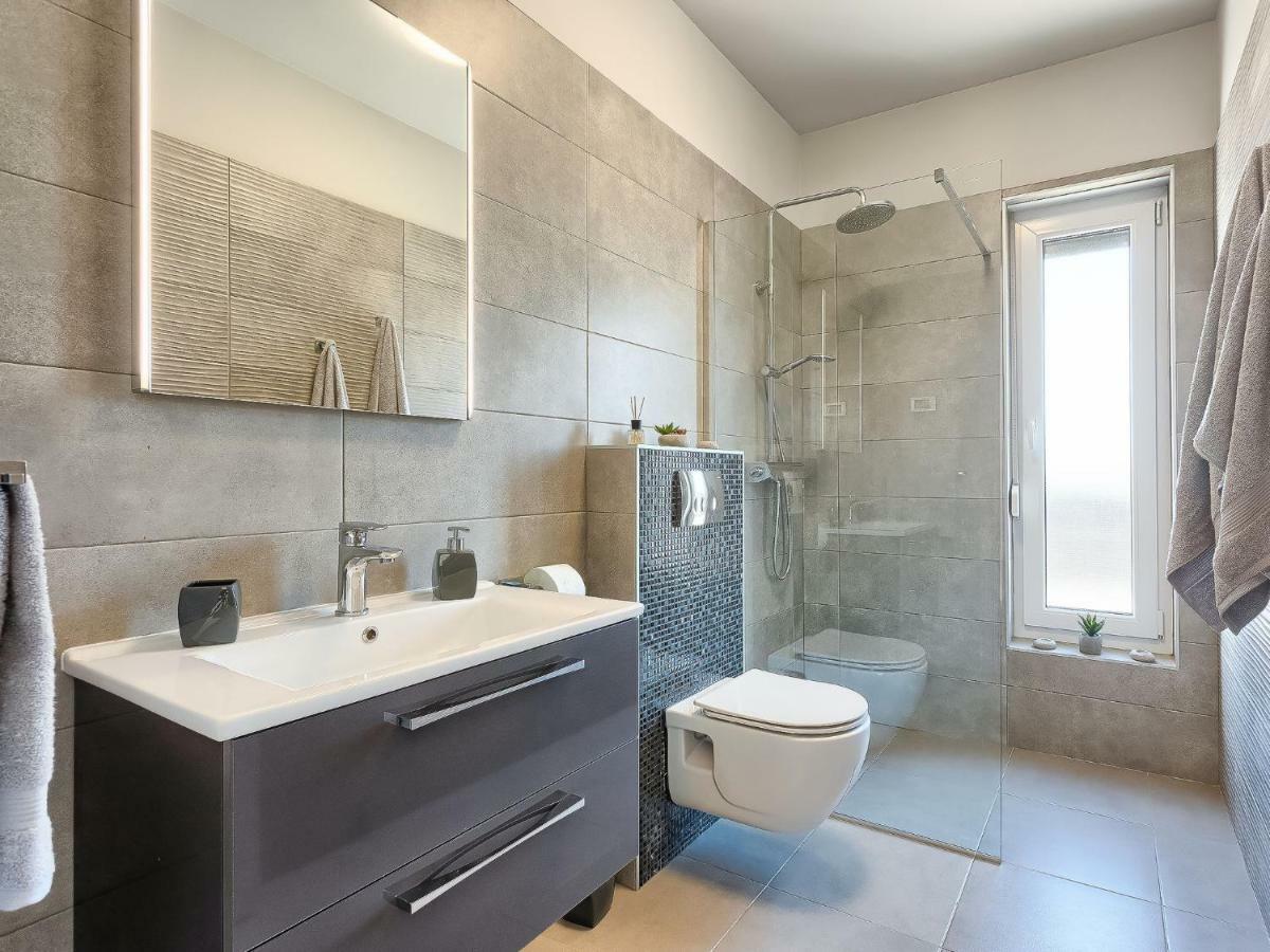 Vila Ella Premantura By Interhome *