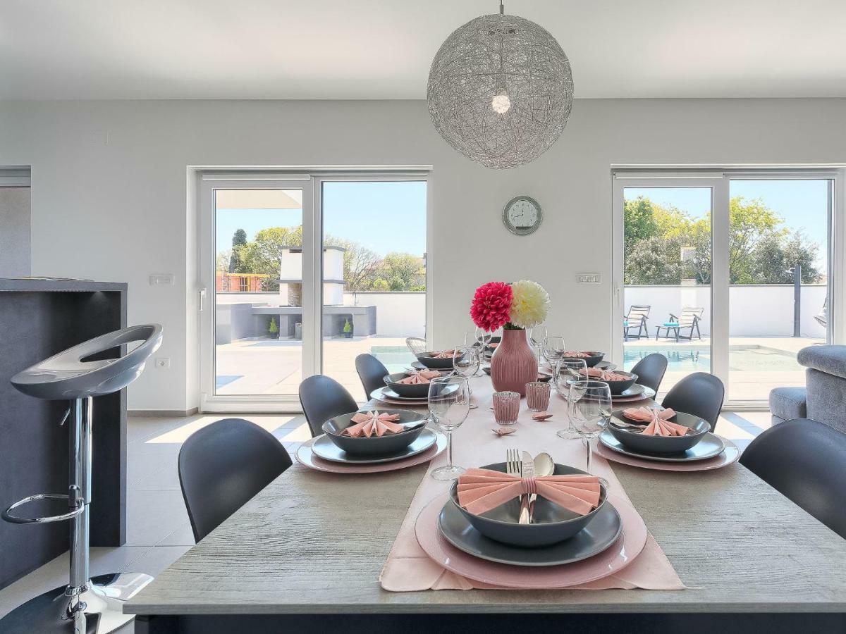 Ella Premantura By Interhome