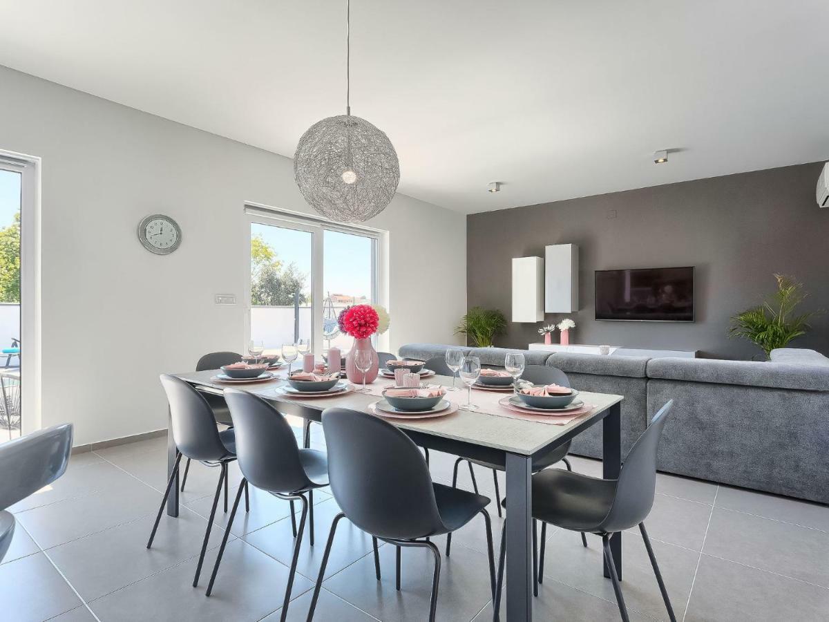 Ella Premantura By Interhome *