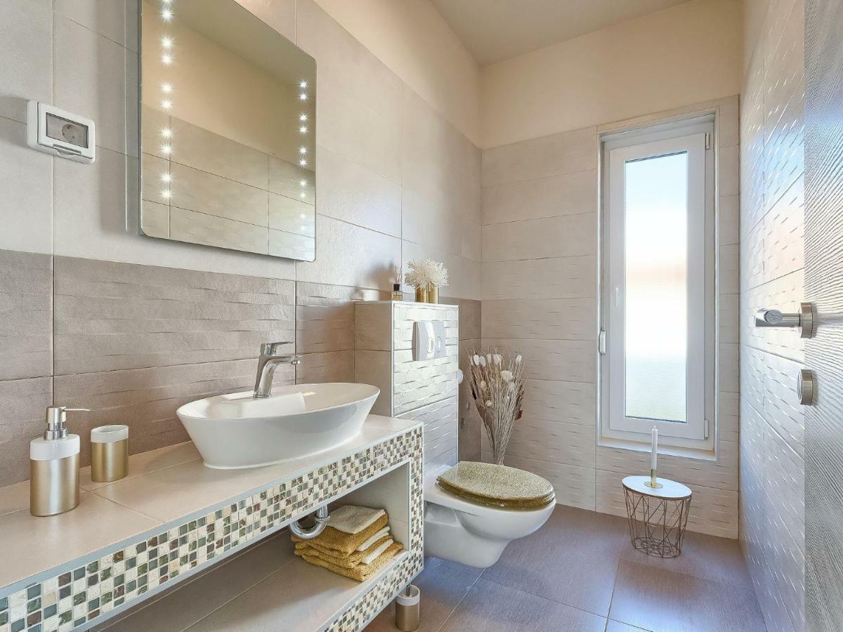 Ella Premantura By Interhome *