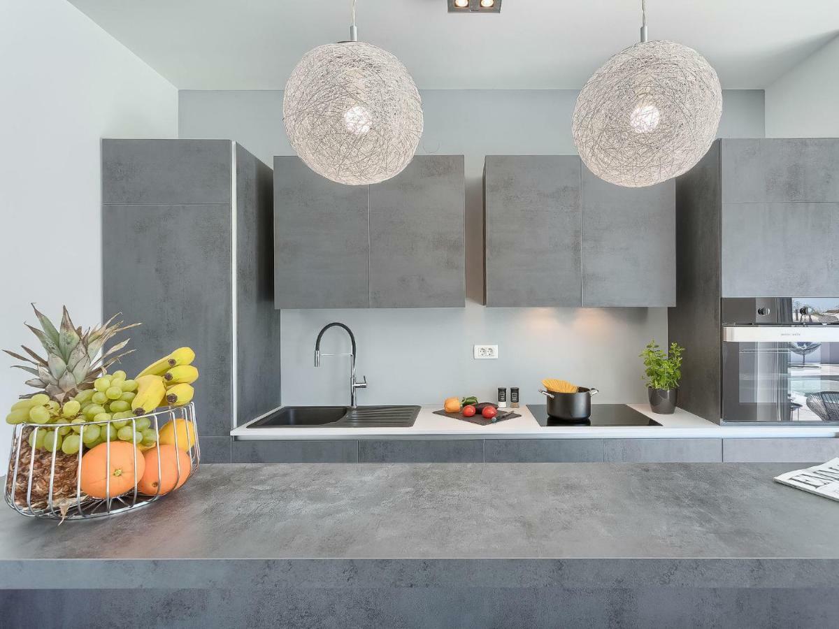 Vila Ella Premantura By Interhome