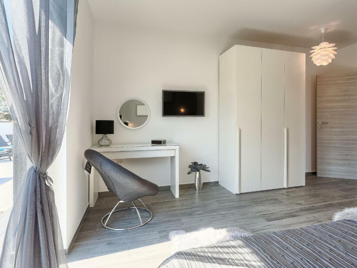 Ella Premantura By Interhome * Pula