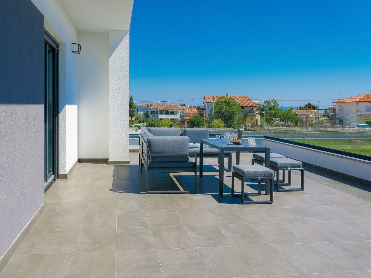 Ella Premantura By Interhome Vila Pula